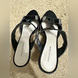 Predictions black and cream hills